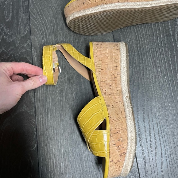 Marc Fisher Wedge Sandals Size 10 - Picture 3 of 4